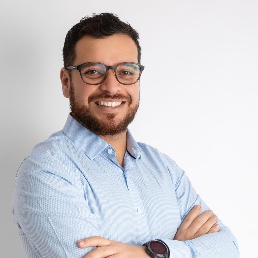 Dr. Roberto Somocurcio